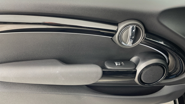 MINI Hatchback 1.5 Cooper Sport Premium Plus 3dr Auto Petrol Hatchback